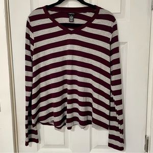 Rue 21 women’s striped t-shirt